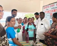 పిల్లలకు ఉచిత ఆల్బెండాజోల్ మాత్రల పంపిణీ 