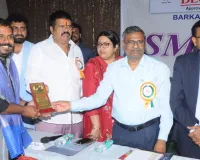 ఉపాధి సృష్టించే స్థాయికి ఎదగాలి: ప్రొఫెసర్ జి. నరేష్ రెడ్డి