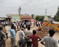 అధికారుల అనుమతితోనే విగ్రహలు ఏర్పాటు చేస్తాం