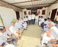 గాయపడిన మాజీ సర్పంచ్ అరిపొద్దీన్‌ను పరామర్శించిన ఎమ్మెల్యే చింత ప్రభాకర్