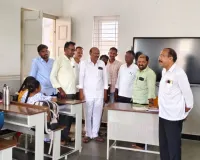 ప్రభుత్వ పాఠశాలల్లో యూనిఫారాలు, పౌష్టికాహారం వెంటనే అందించాలి