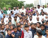 తెలంగాణ పబ్లిక్ స్కూల్‌ను సందర్శించిన మంత్రి మహమ్మద్ అజారుద్దీన్