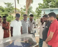ఉపేంద్ర కు  నివాళులర్పించిన కాంగ్రెస్ నాయకులు 
