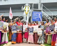 మహిళా రిజర్వేషన్ వెంటనే అమలు చేయాలి
