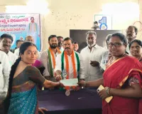 కళ్యాణ లక్ష్మి, షాదీ ముబారక్ చెక్కులు పంపిణీ 