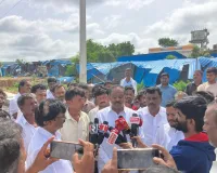 పేదల ఇండ్లు కూల్చివేస్తే చూస్తూ ఊరుకోం