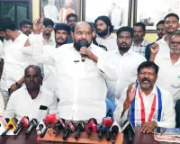 విద్యార్థుల ఫీజు బకాయిలు వెంటనే విడుదల చేయాలి