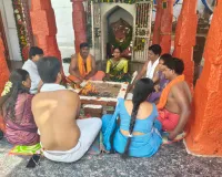 విఠలేశ్వర ఆలయంలో ప్రత్యేక పూజలు 