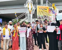 మృతి చెందిన విద్యార్థుల కుటుంబాలకు రూ.1 కోటి పరిహారం ఇవ్వాలి