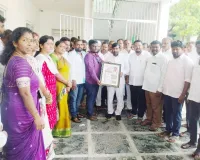ఎమ్మెల్యే జగదీష్ రెడ్డిని కలిసిన బీఆర్‌ఎస్ నాయకులు
