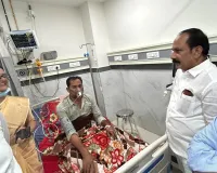 అస్వస్థతకు గురైన మాజీ సర్పంచ్ రాజును పరామర్శించిన ఎమ్మెల్సీ రవీందర్ రావు