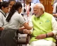 చిన్నారులతో రాఖీ పౌర్ణమి వేడుకలు జరుపుకున్న ప్రధాని మోదీ