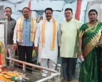 ఖిల్లా మైసమ్మ ఆలయంలో నూతన వధూవరుల వివరాల పుస్తకావిష్కరణ 