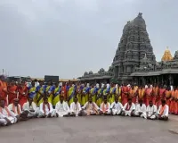 గిరి ప్రదక్షిణలో భజన బృందాల సందడి