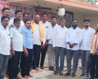 ఇనుగుర్తి మండల కాంగ్రెస్‌ అధ్యక్షుడికి ఘన సన్మానం