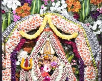 మహంకాళి అమ్మవారికి ప్రత్యేక అలంకరణ