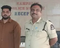 నాంపల్లి తాజ్ ఐలాండ్ జంక్షన్ వద్ద యువకుడి హల్‌చల్