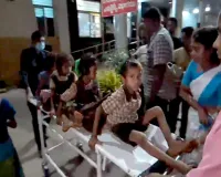 గొల్లగుప్ప బడిలో అసలేం జరిగింది? క్లోరోక్విన్ మింగిన చిన్నారుల ప్రాణాలతో చెలగాటం