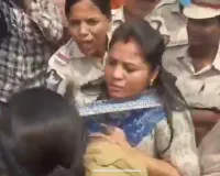 పుష్పశ్రీవాణి చీర లాగారంటూ ఆరోపణలు.. “సాటి మహిళ చీర లాగుతారా?”