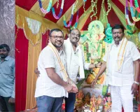 పలు గణేష్ మండపాలలో డా. కాచం సత్యనారాయణ, సుష్మ దంపతులు  ప్రత్యేక పూజలు 