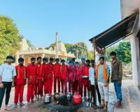 ఏట్ల ఎర్రవల్లిలో బొడ్రాయికి 101 బిందెలతో జలాభిషేకం