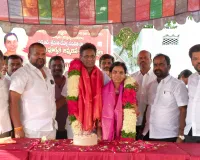 చందనవెల్లి సర్పంచ్ నవనీత స్వామికి ఘనంగా జన్మదిన వేడుకలు