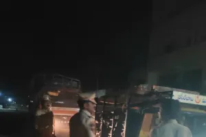 వాహనాలని తనిఖీ చేసిన ఎస్సై కృష్ణయ్య