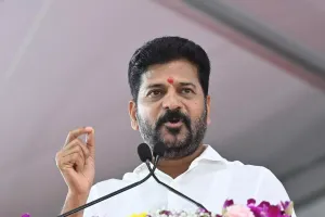 పార్టీ ఫిరాయింపు ఎమ్మెల్యేలకు నోటీసులు ఇవ్వడంపై CM  స్పందన