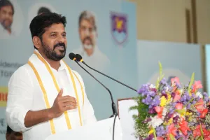 మాజీ సీఎం తన ఇంట్లో ఉద్యోగాలు ఇచ్చుకున్నారు కాని,పేదలకు మాత్రం ఉద్యోగాలు ఇవ్వలేదు : సీఎం రేవంత్ రెడ్డి 