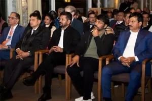 దావోస్ సదస్సులో 'మెగా' సందడి