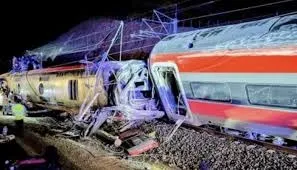 స్పెయిన్‌లో ఘోర రైలు ప్రమాదం..