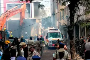 నాంపల్లి అగ్నిప్రమాద బాధితులకు ఎక్స్‌గ్రేషియా