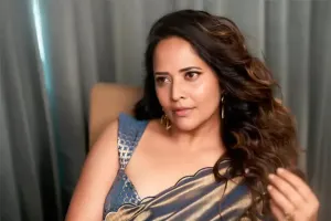 సోషల్ మీడియా ట్రోలర్లపై అనసూయ ఫైర్..