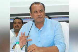 Komati Reddy Venkat Reddy: అప్పుడే సగం చచ్చా...సరిపోదనకుంటే విషమిచ్చి చంపేయండి: మంత్రి కోమటిరెడ్డి భావోద్వేగం..!!