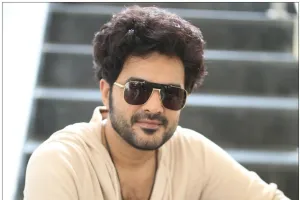 హీరో సిద్దు జొన్నలగడ్డకు సోగ్గాడు శోభన్ బాబు అవార్డ్ 