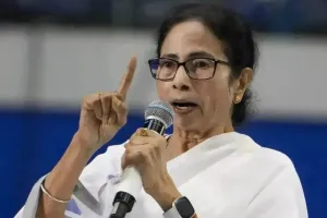 సీఈసీపై మమతా బెనర్జీ నిప్పులు