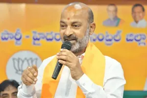 కుట్రలు చేస్తే కరీంనగర్ నుంచే యుద్ధం