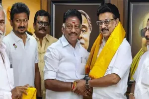 తమిళనాడు అసెంబ్లీ ఎన్నికల వేళ డీఎంకే గూటికి పన్నీర్‌ సెల్వం