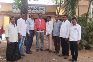 ఏపీవోకు ఘనంగా సన్మానం