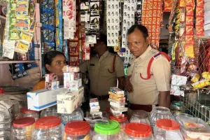 మైనర్లకు పొగాకు ఉత్పత్తులు విక్రయించడం నేరం