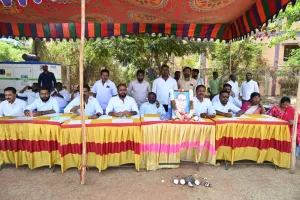 క్రికెట్ టోర్నమెంట్ ప్రారంభం