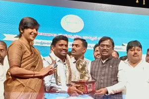 డాక్టర్ చిలుకు స్వామికి శ్రమశక్తి అవార్డు..