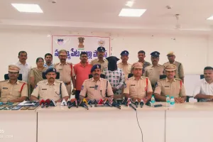 ఫోన్ దొంగిలించి యూపీఐ ద్వారా నగదు చోరీ.. ముగ్గురు అరెస్ట్