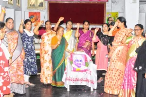 కెప్టెన్ లక్ష్మి సెహగల్ ఆశయాలతో యువత ముందుకు సాగాలి: మల్లు లక్ష్మి