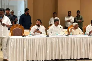 ఫ్యూచర్ సిటీలో ఉద్యమకారులకు వెయ్యి ఎకరాలు కేటాయించాలి : కాచం