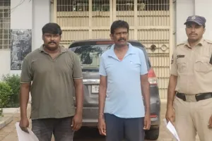నిందితుడిని  కోర్టులో హాజరుపరచిన పోలీసులు