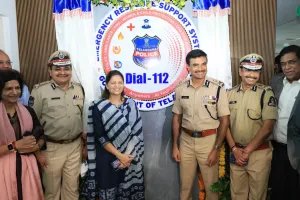 అబ్బాయిలూ జాగ్రత్త.. అమ్మాయిలతో పిచ్చి వేషాలేస్తే క్షణాల్లో వచ్చి వాలుతాయి ఏఐ డ్రోన్లు