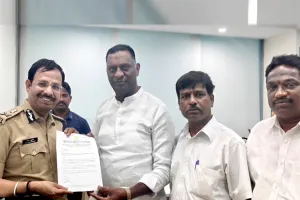 అబిడ్స్‌లో అక్రమ పేకాట దందా.. సీపీ సీవీ ఆనంద్‌కు బీఆర్ఎస్‌ నేత ఫిర్యాదు