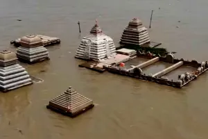 పెరుగుతున్న శ్రీశైలం నీటిమట్టం.. మరోసారి జలసమాధి కానున్న సంగమేశ్వరం దేవాలయం