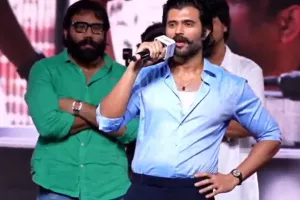 పొలం అమ్మి అర్జున్ రెడ్డి తీశారు.. సందీప్‌పై విజయ్‌ దేవరకొండ ఎమోషనల్‌ కామెంట్స్